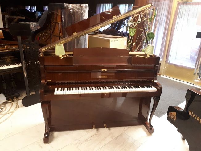 Schimmel 108 L / piano, S