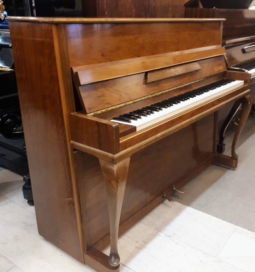 Svenska Pianofabriken 112 / piano, S