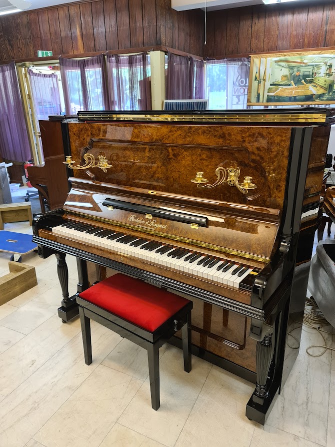 Gustafsson & Ljungqvist 136 / piano / nyskick/SÅLD