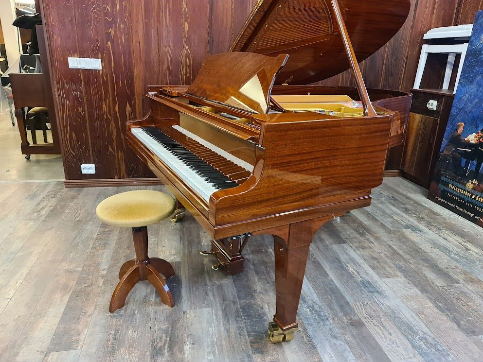 Steinway&Sons M-170 / Nyskick