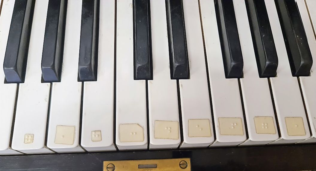 Ekströms 109 / piano