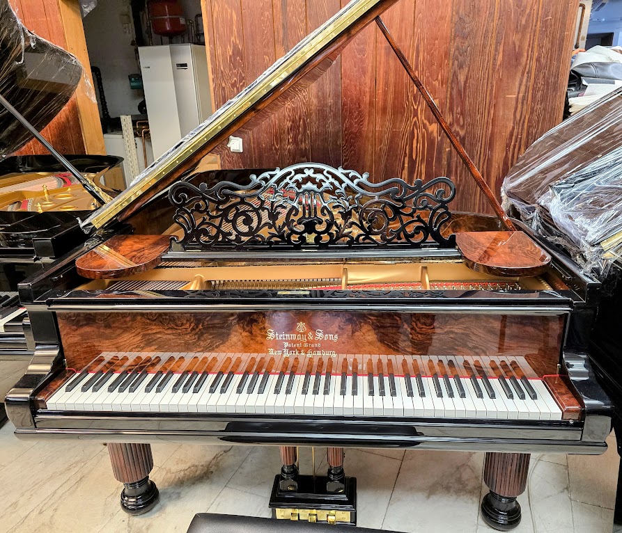 Steinway&Sons B-211