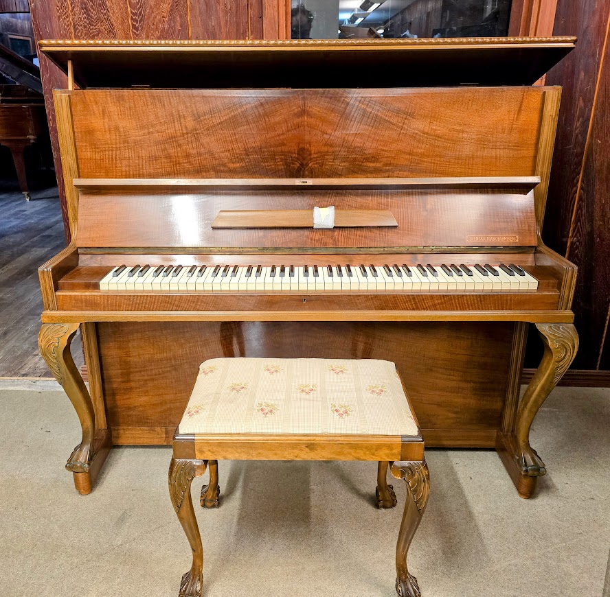 Svenska Pianofabriken 122 / piano