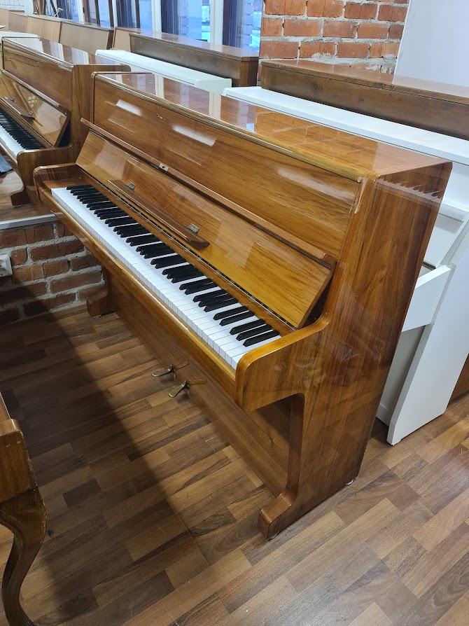 Nordiska Pianofabriken Futura I