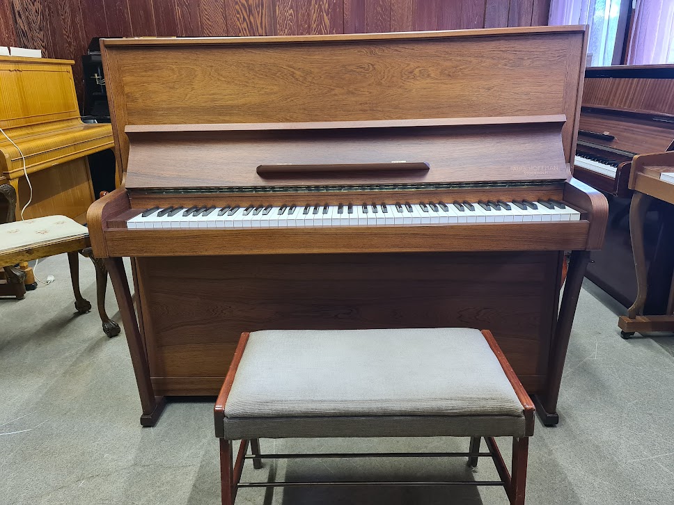 August Hoffmann 118, piano
