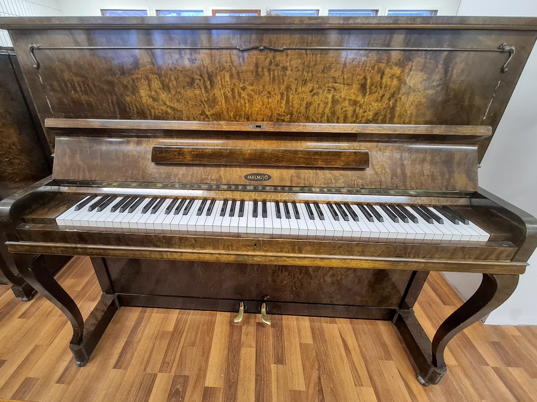 Malmsjö 122, piano (1946)