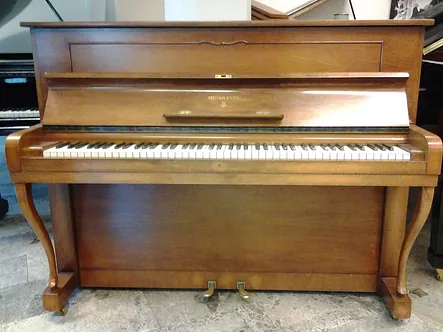 Steinway & Sons Z-118 / piano, SÅLD