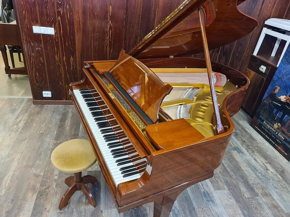 Steinway&Sons M-170 / Nyskick
