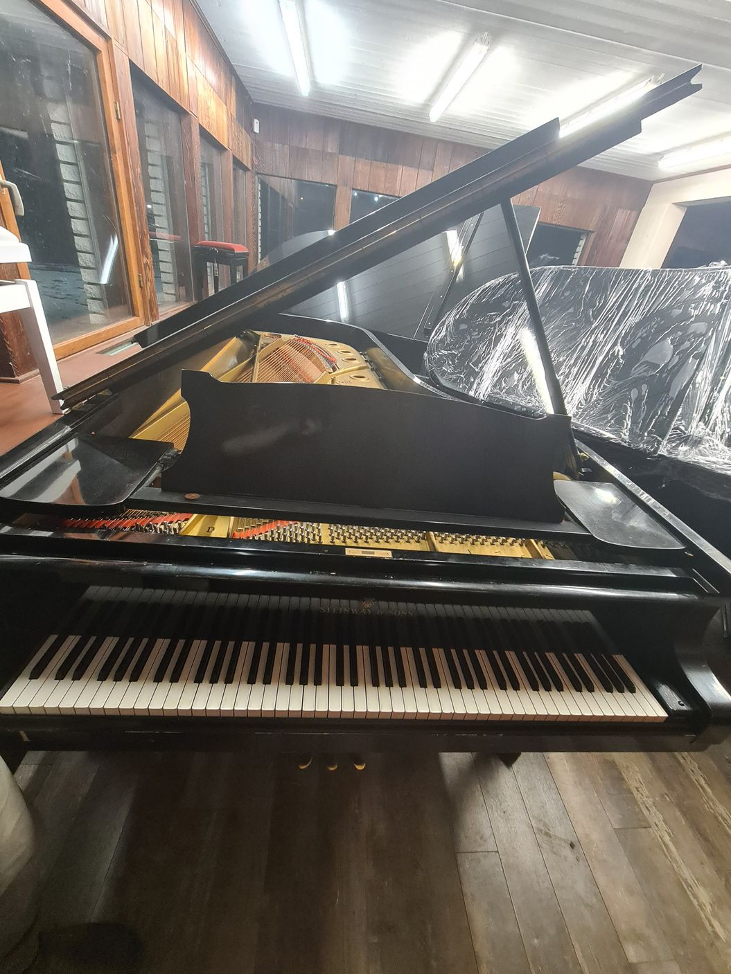 Steinway&Sons D-274 / Nyskick