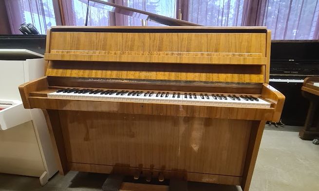 Schimmel 104/SÅLD