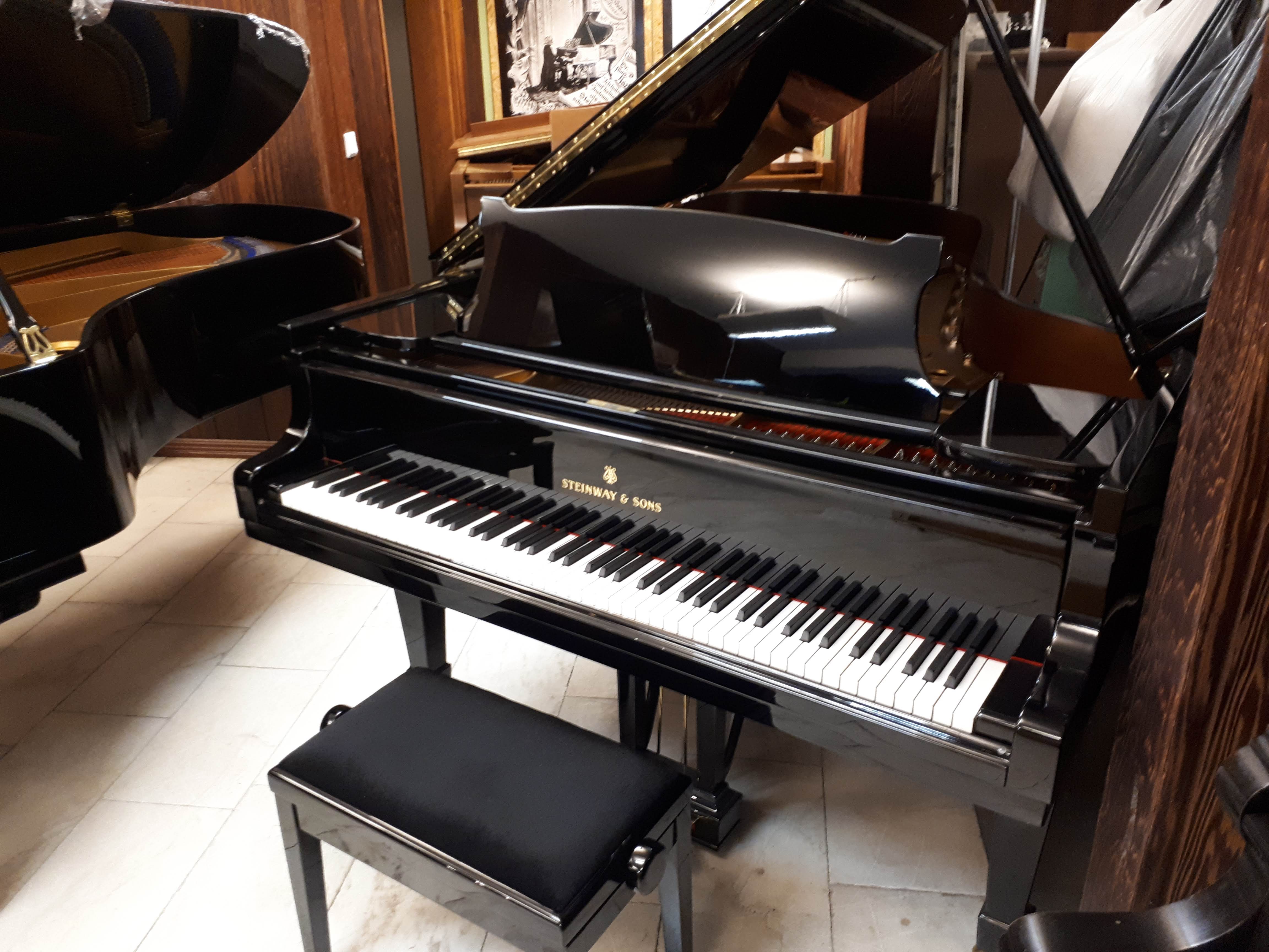 Steinway & Sons M-170 / flygel /SÅLD