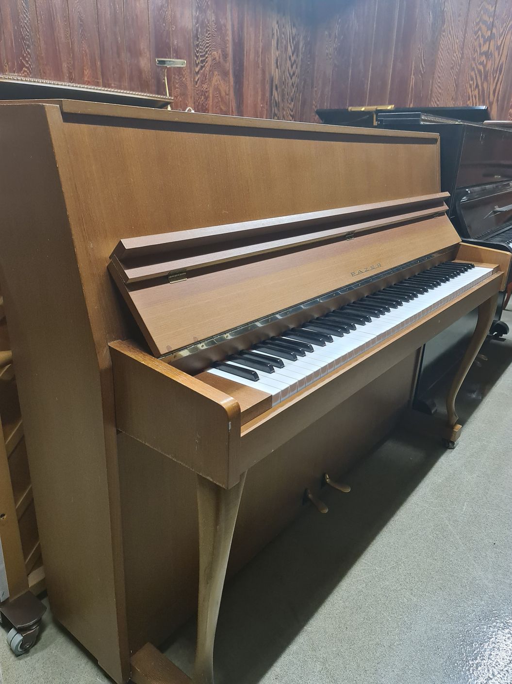 Fazer 112 / piano