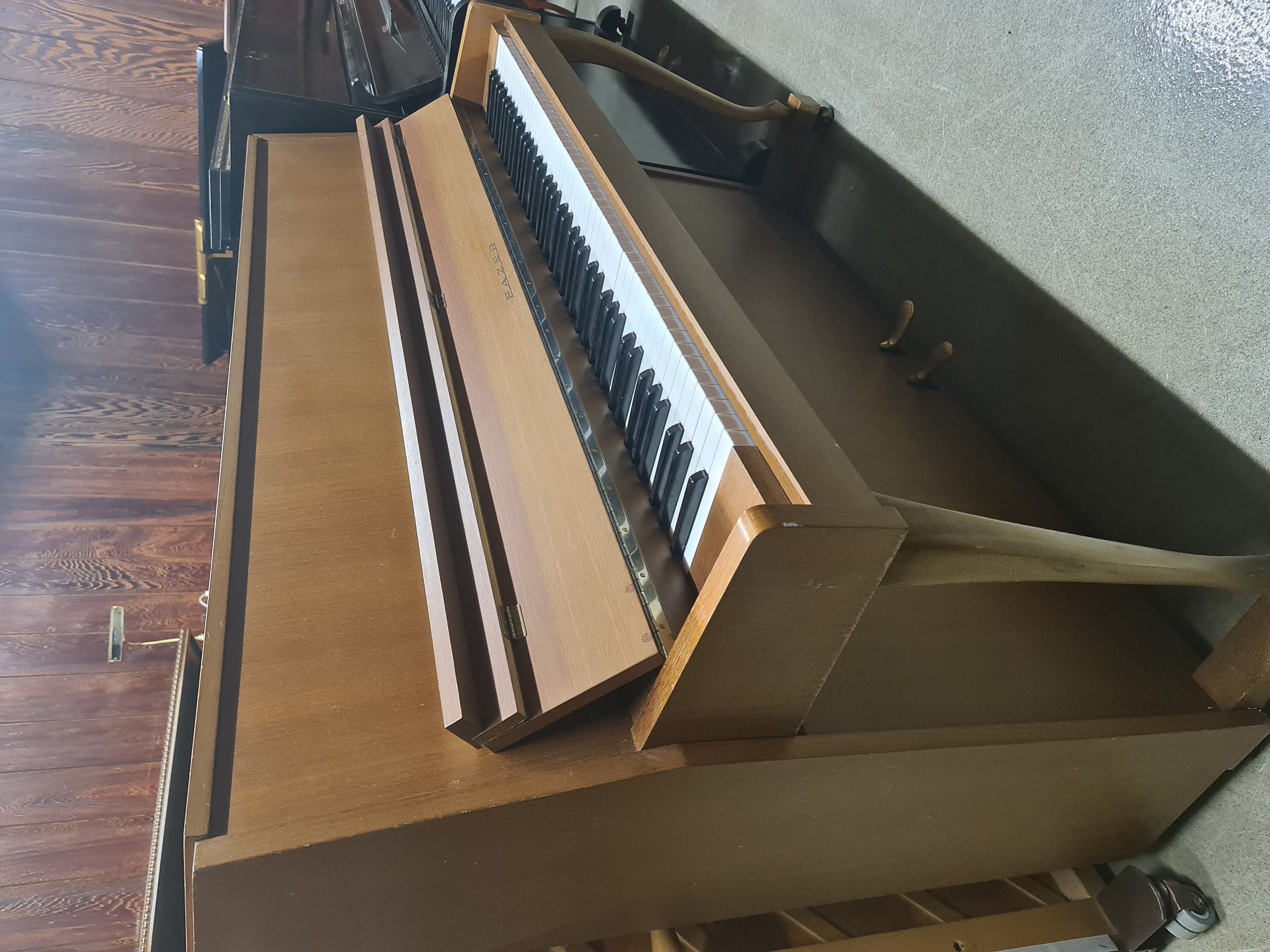 Fazer 112 / piano