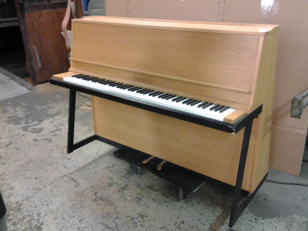 Georg Bolin 108 / design piano / S